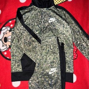 Boys 4t Nike active set